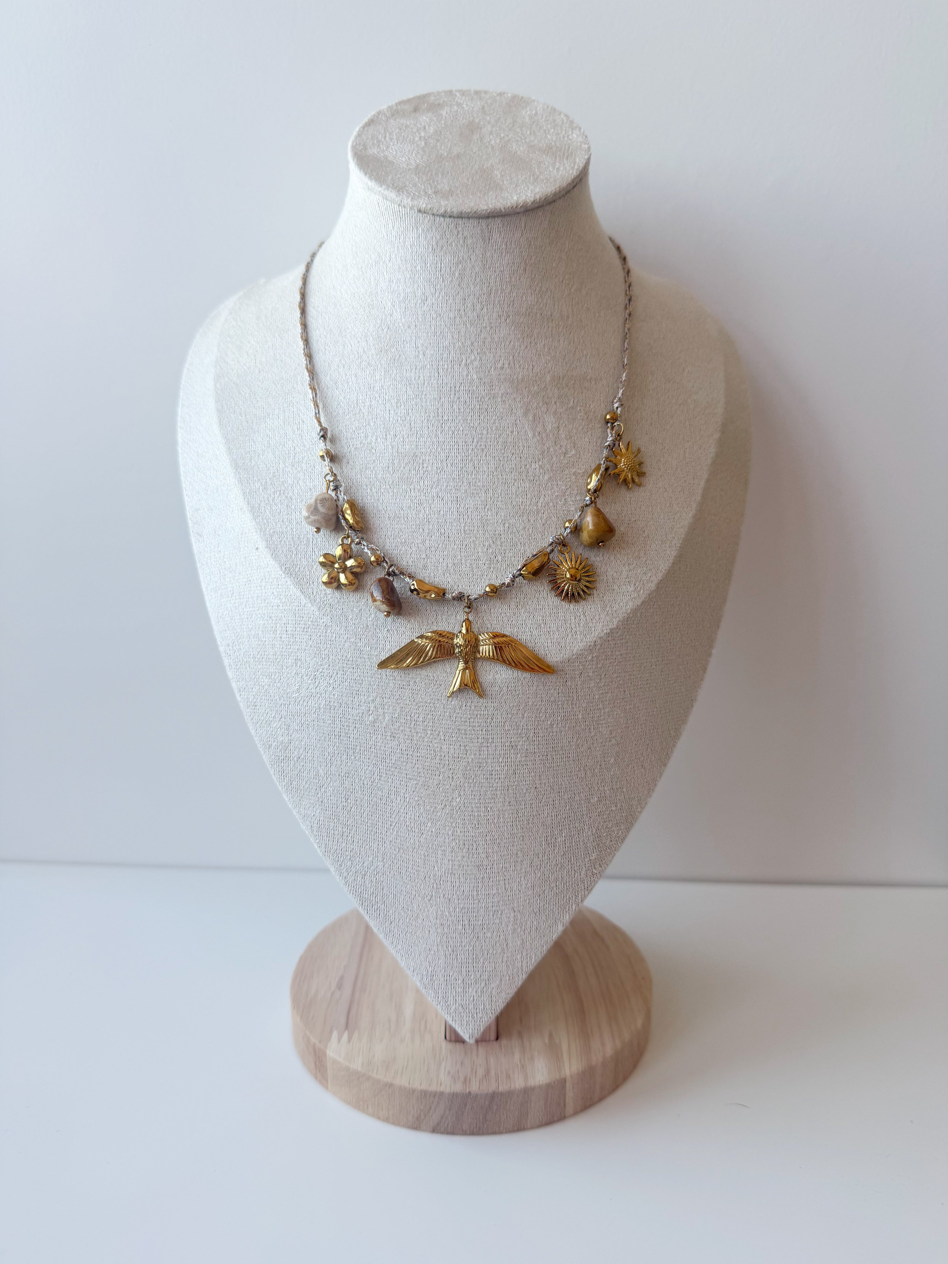 Collier HYRUM charms soleil & hirondelle doré
