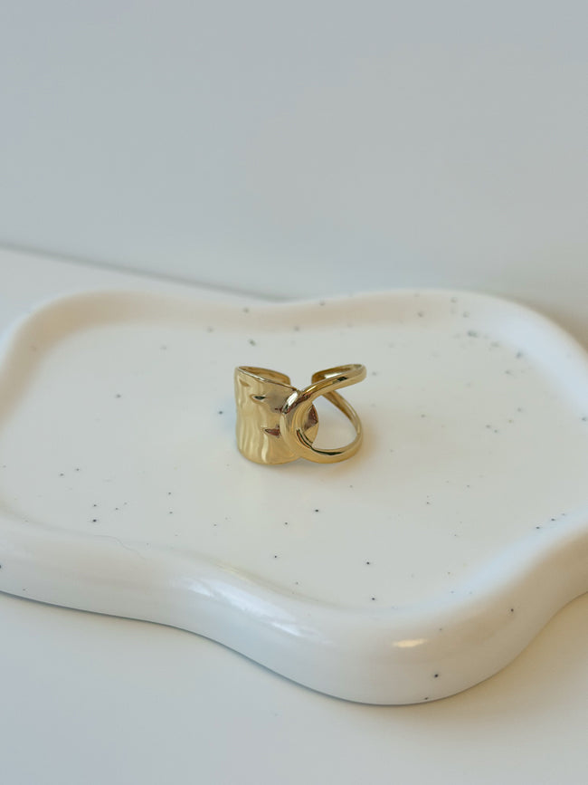 Bague MIDWAY dorée design croisé