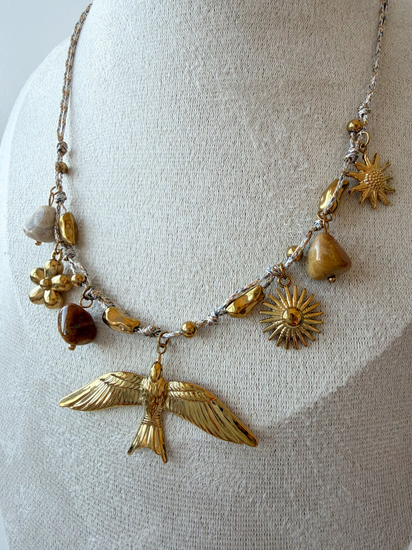 Collier HYRUM charms soleil & hirondelle doré