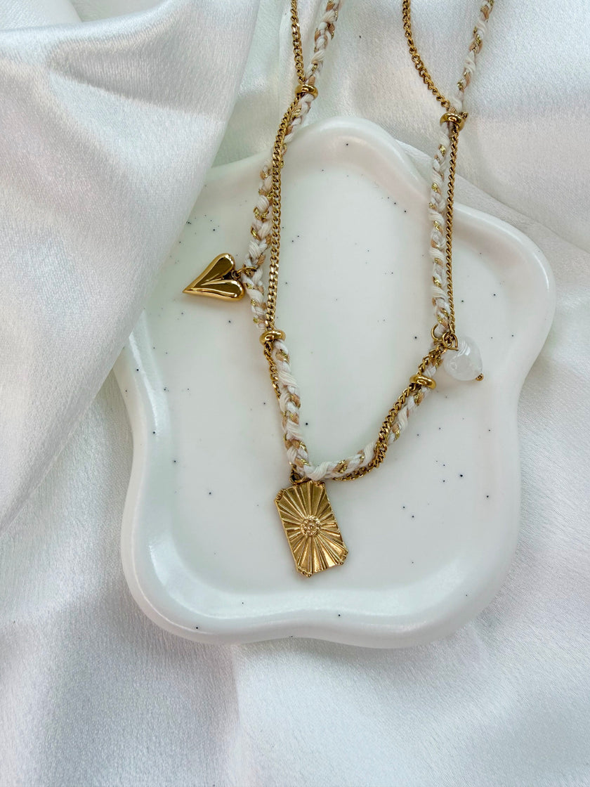 Collier cordon tressé OLEAN et pendentifs dorés