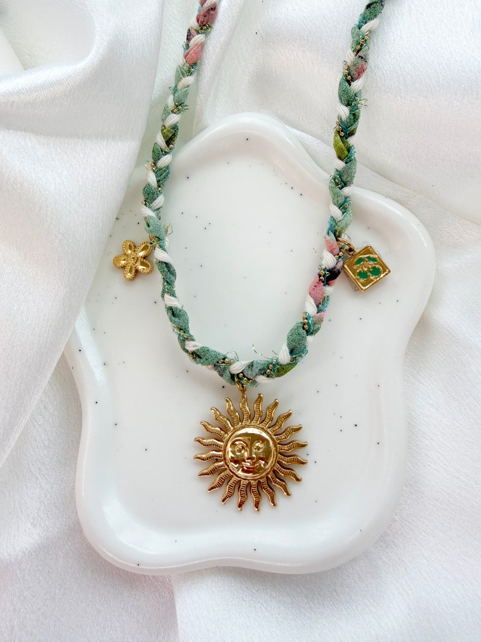 Collier cordon ONEIDA avec charms