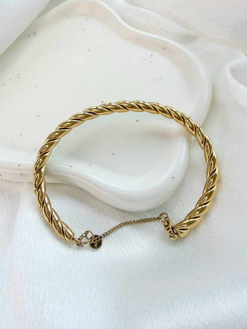 Bracelet ONEONTA jonc torsadé doré