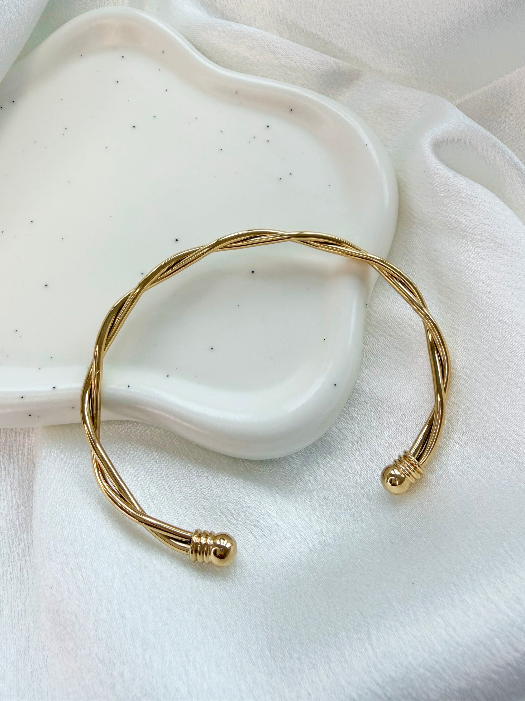 Bracelet jonc ouvert OSWEGO doré torsadé