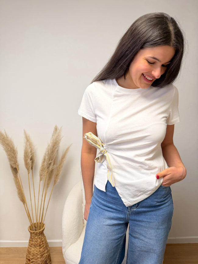 T-shirt blanc PIMA avec noeud ligné