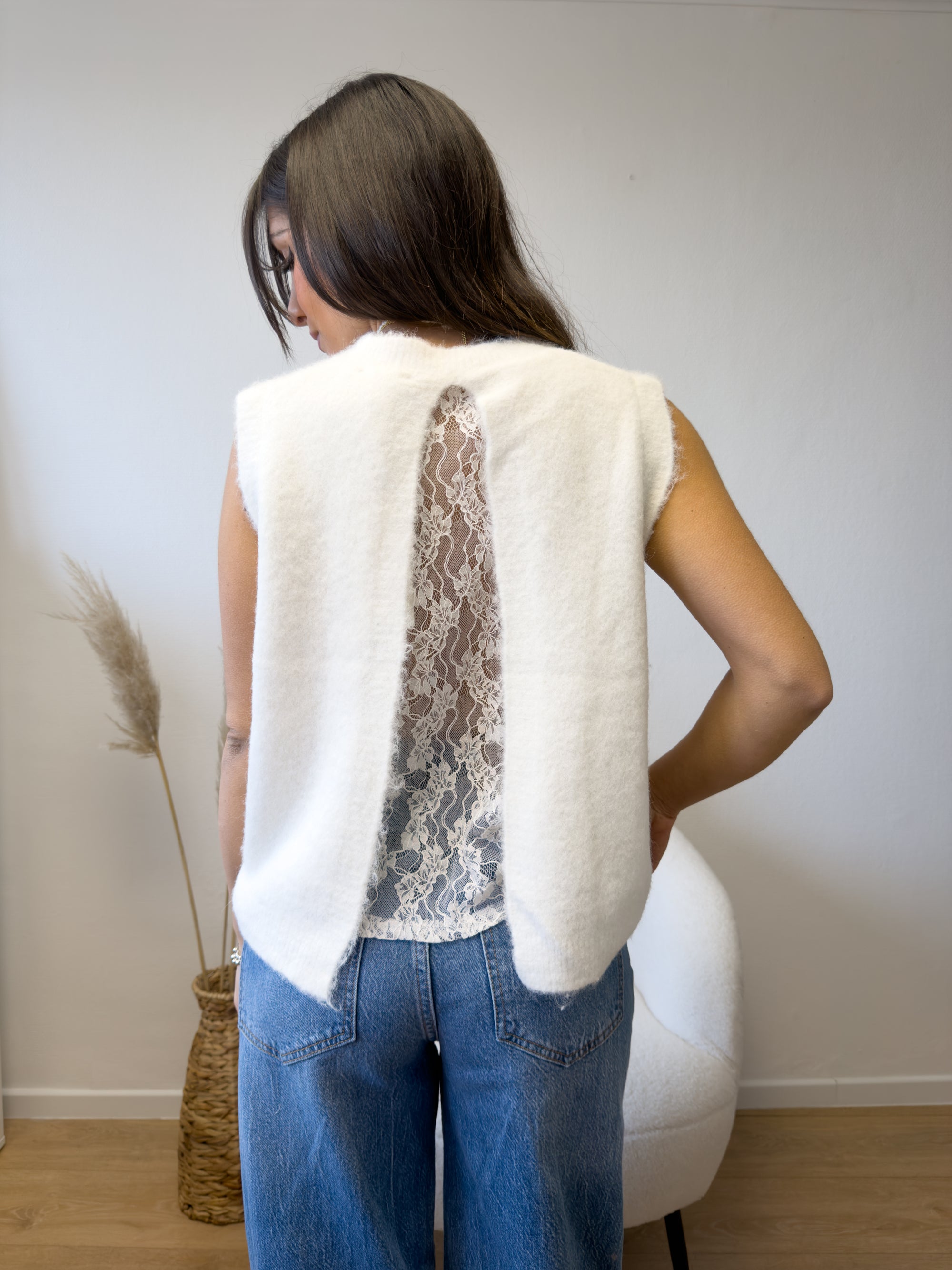 Pull sans manches SEDONA avec détail dentelle au dos